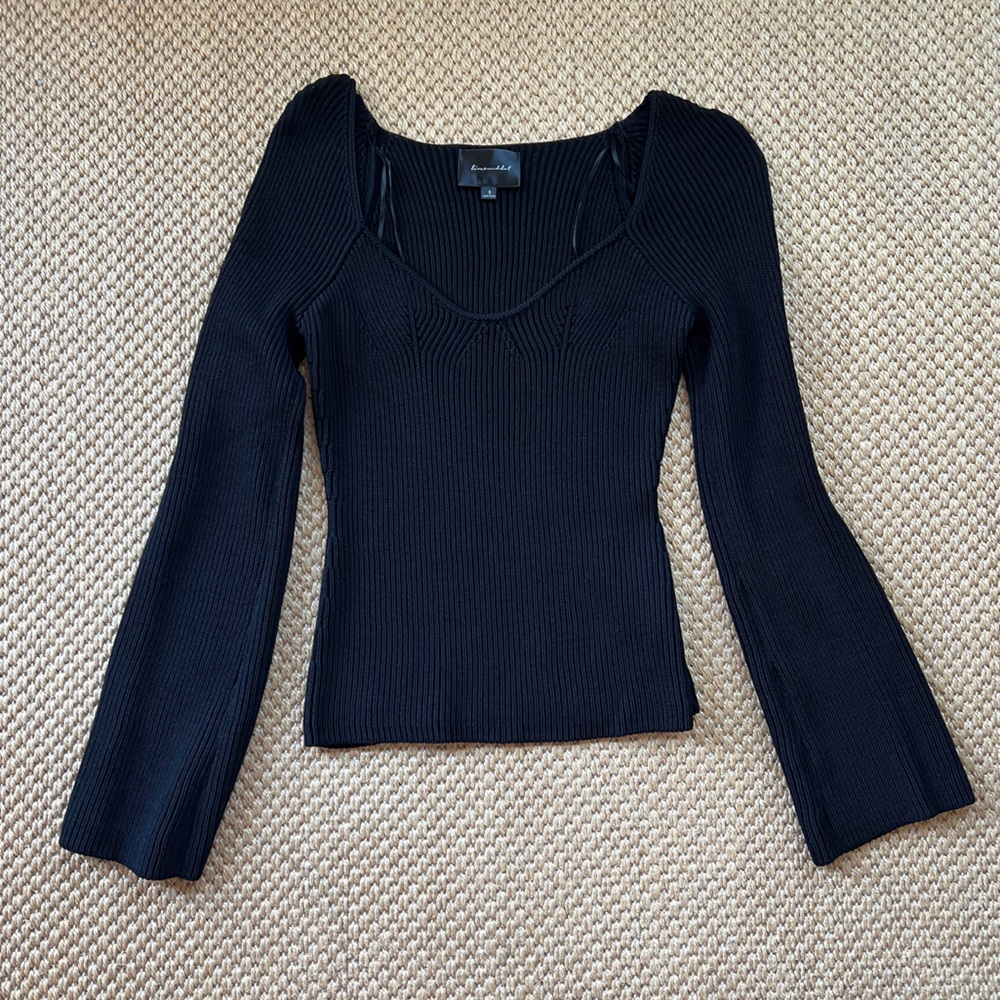 LINE & DOT | Ribbed Knit Top Long Bell Sleeve in Black | Size Small